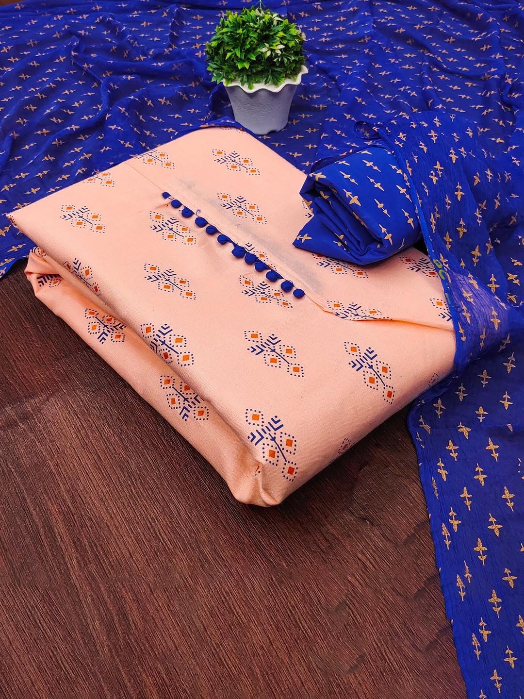

JULEE Floral Printed Cotton Unstitched Dress Material, Orange