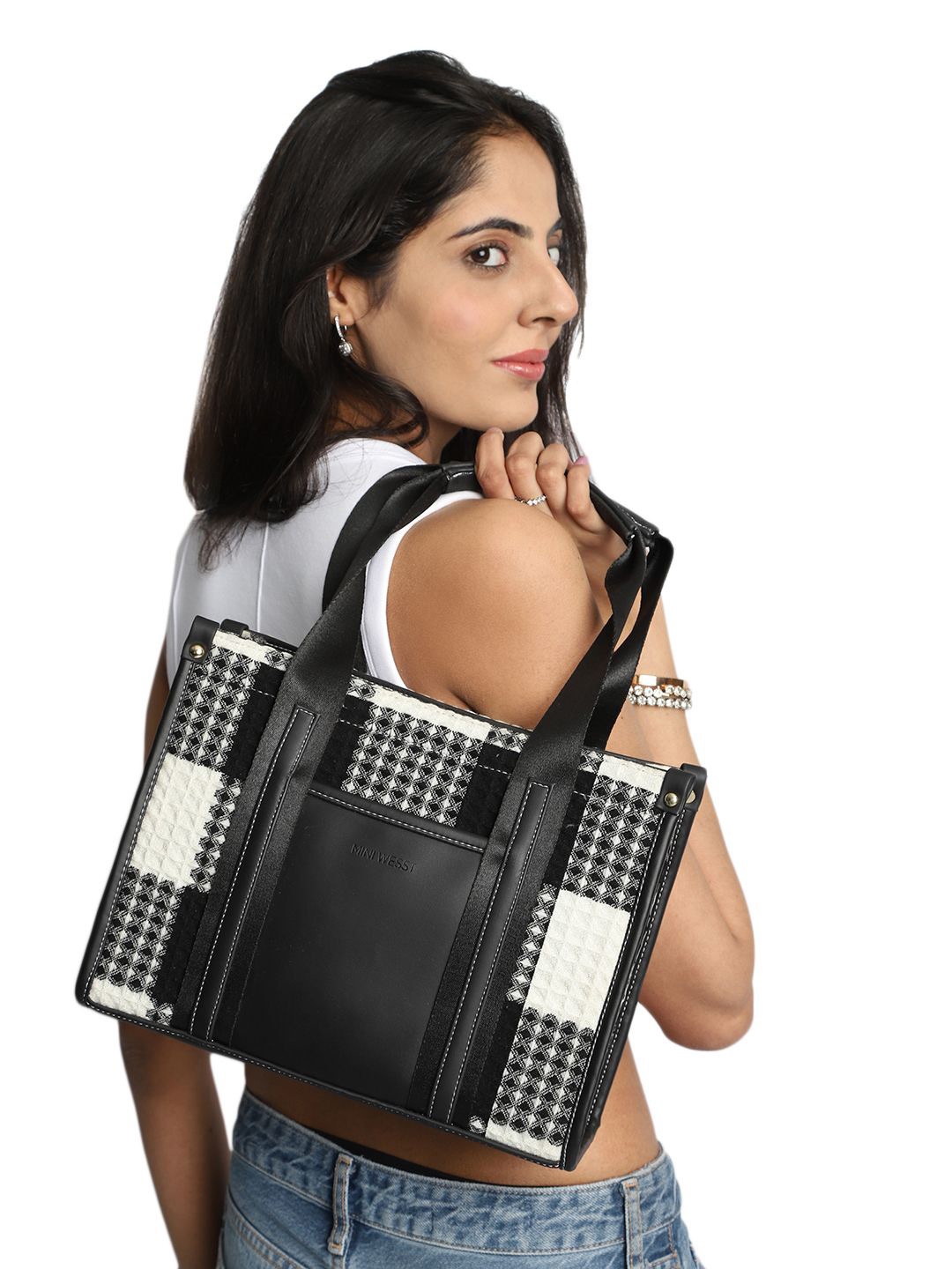 

MINI WESST Women Checked Structured Shoulder Bag, Black