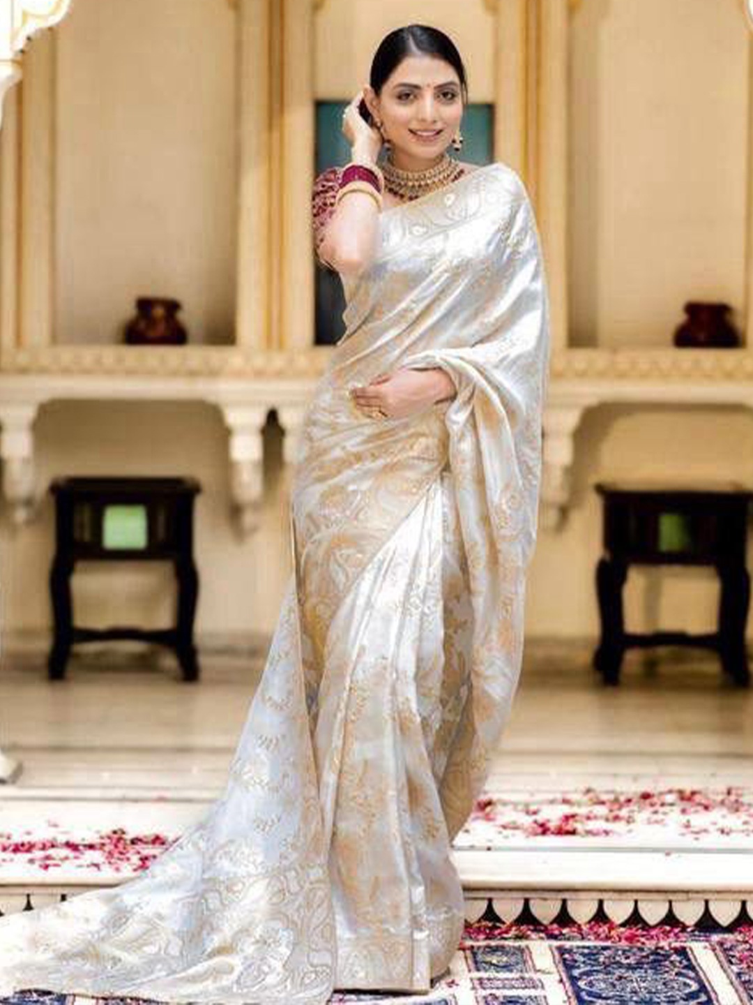 

ZIBLON Woven Design Zari Pure Silk Kanjeevaram Saree, White