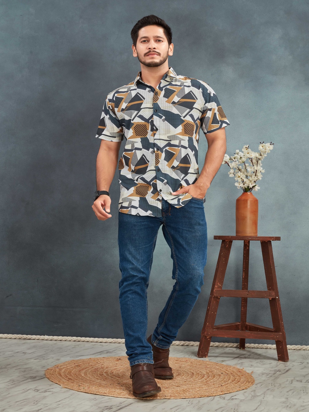 

Streetsutra Men Comfort Floral Opaque Printed Casual Shirt, White