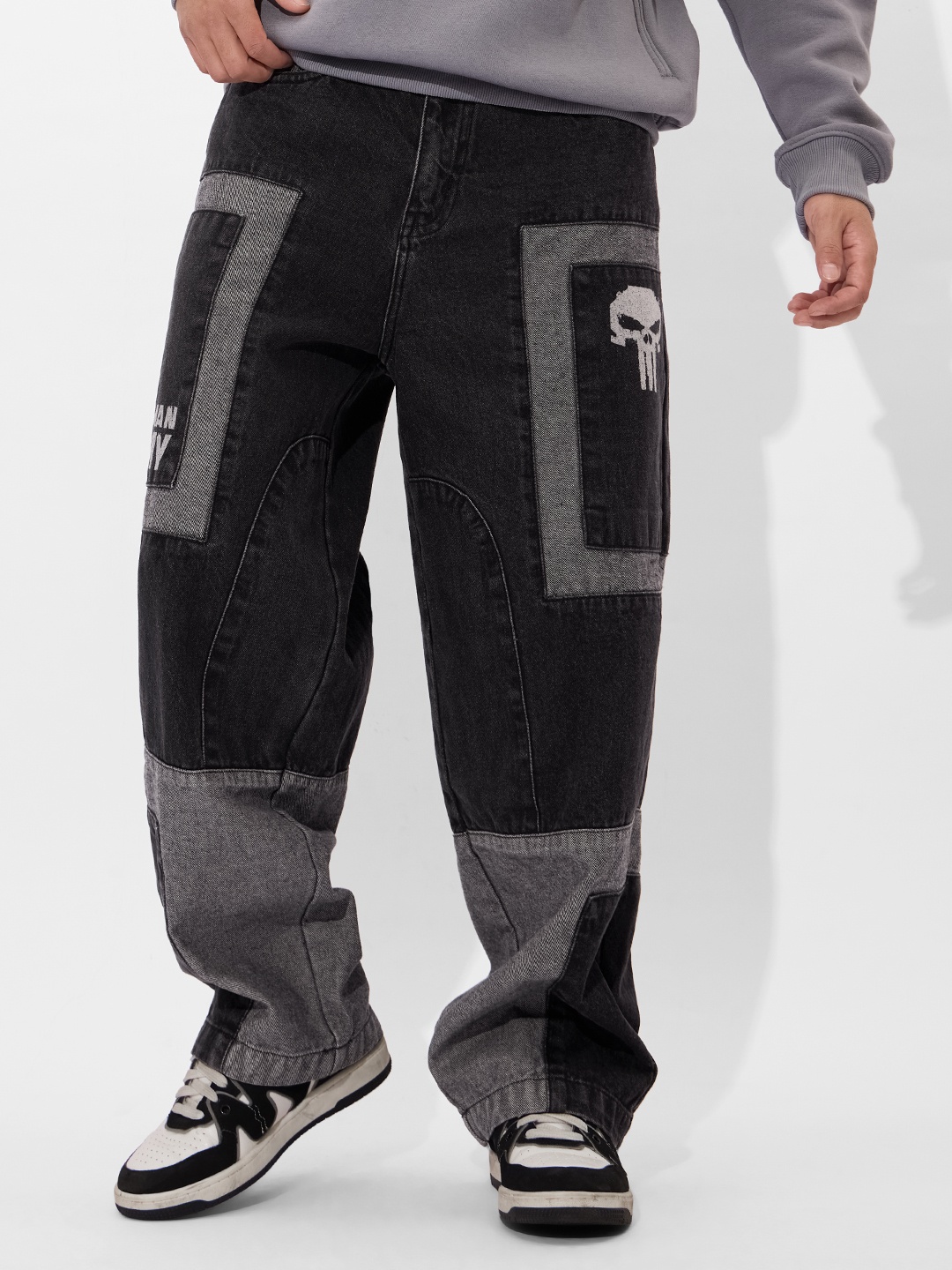 

The Souled Store Men Light Fade Pure Cotton Mid-Rise Baggy Jeans, Charcoal