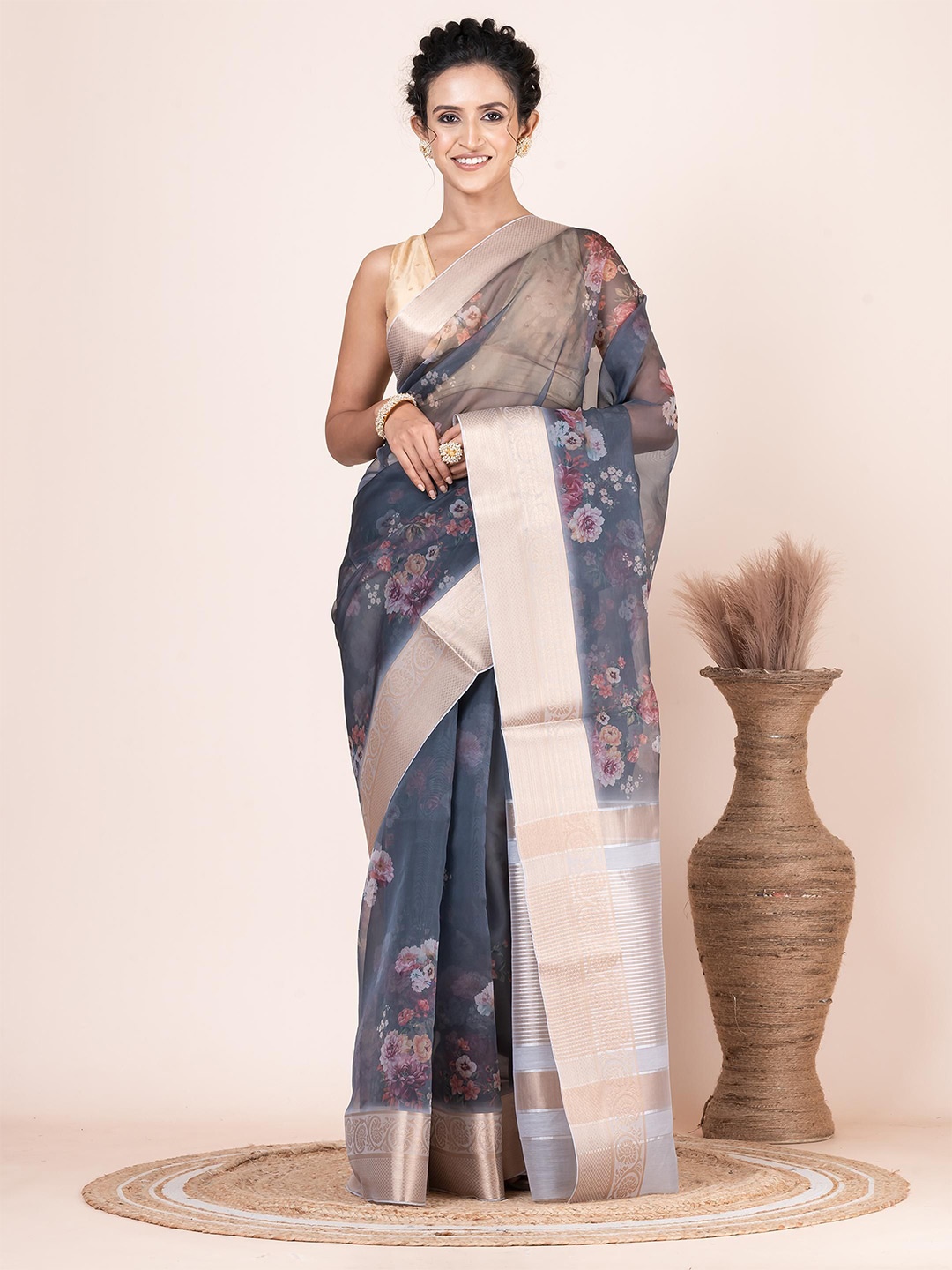 

VIBHAVARI Floral Zari Organza Saree, Grey
