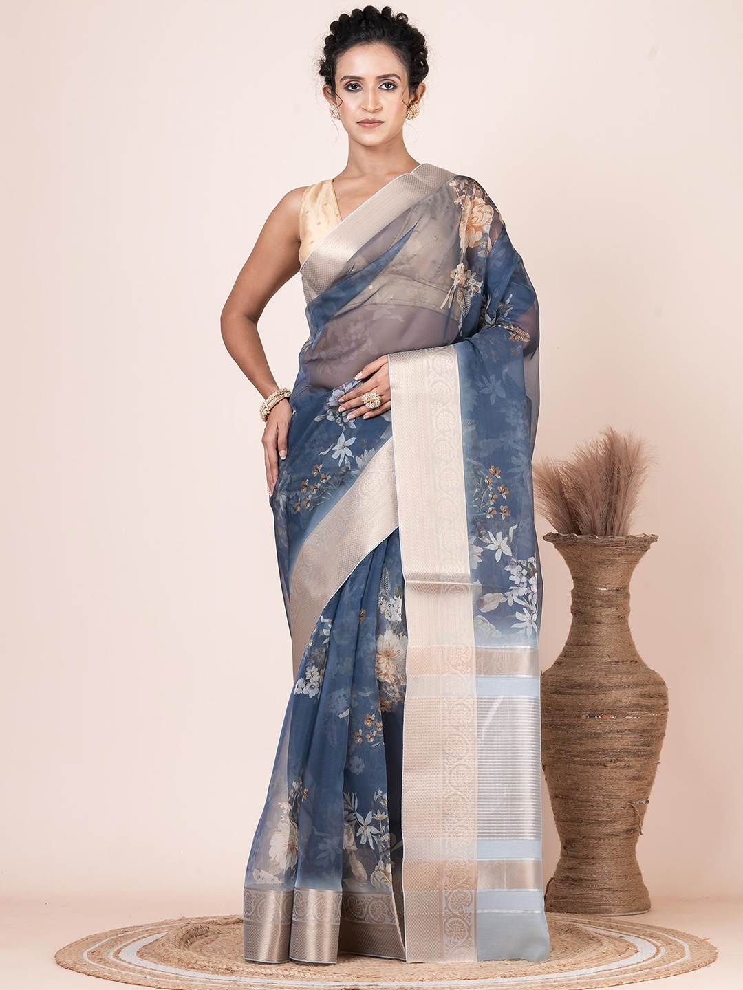 

VIBHAVARI Floral Zari Organza Saree, Blue