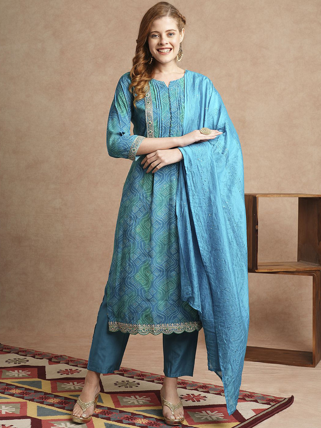 

FASHOR Bandhani Printed Regular Straight Kurta with Trousers & Dupatta, Turquoise blue
