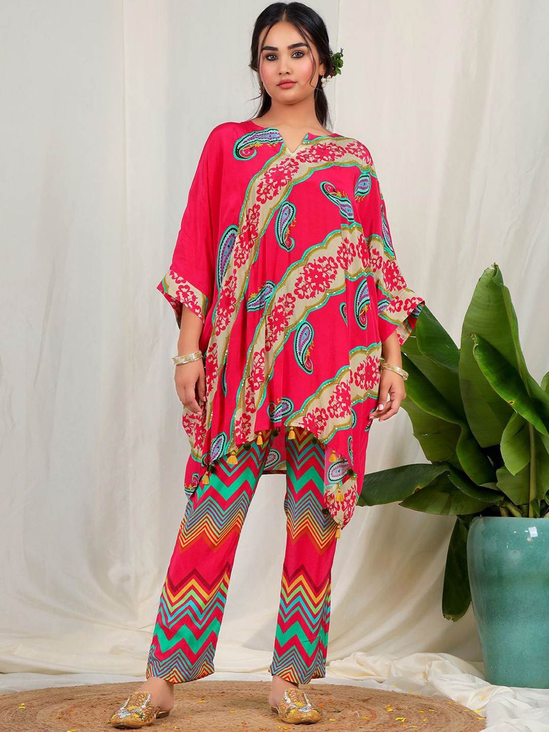 

EARTH O FAB Printed Tunic With Trousers, Pink