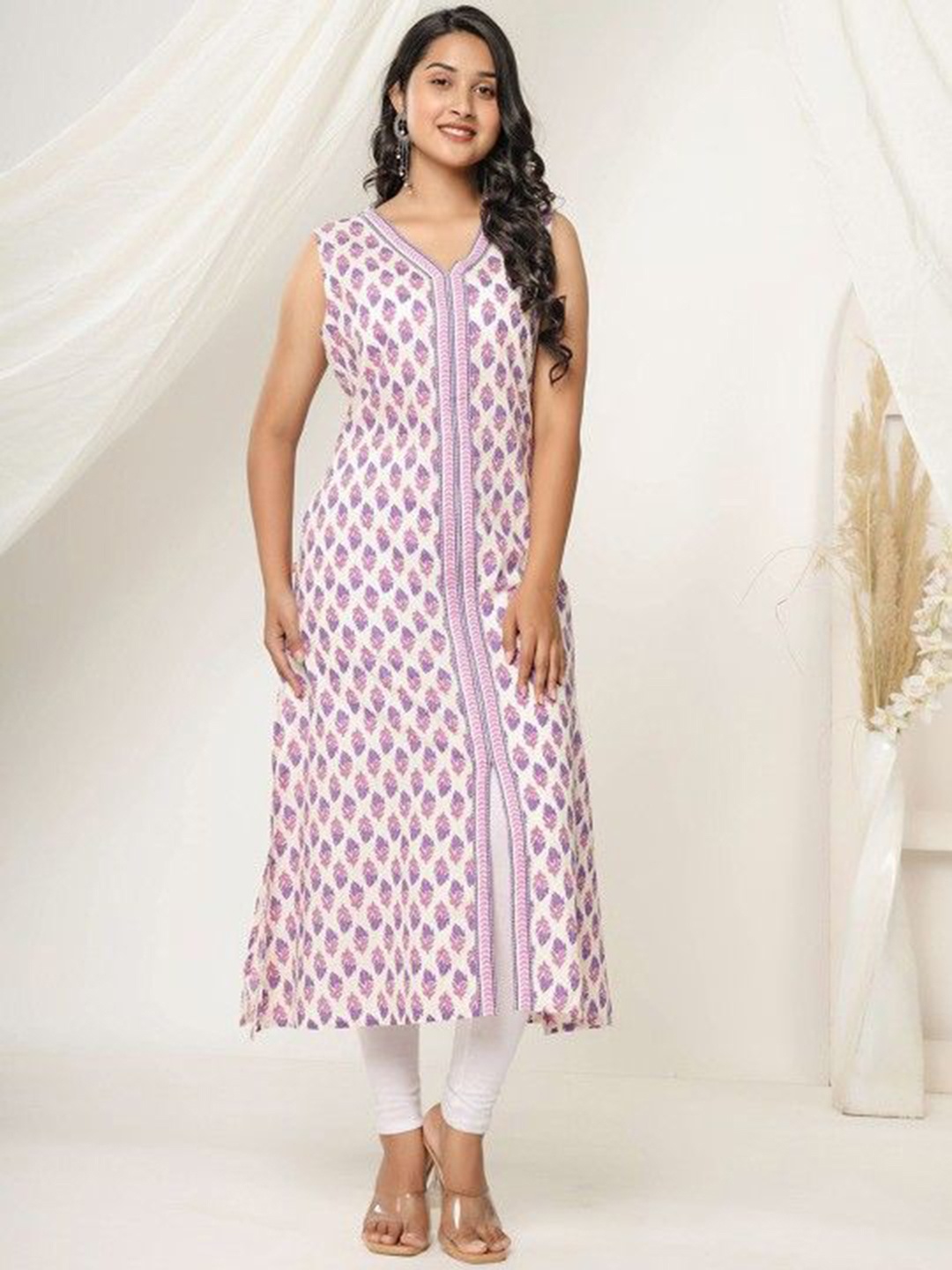 

Chandbaali Floral Printed Sleeveles Cotton Straight Kurta, Off white