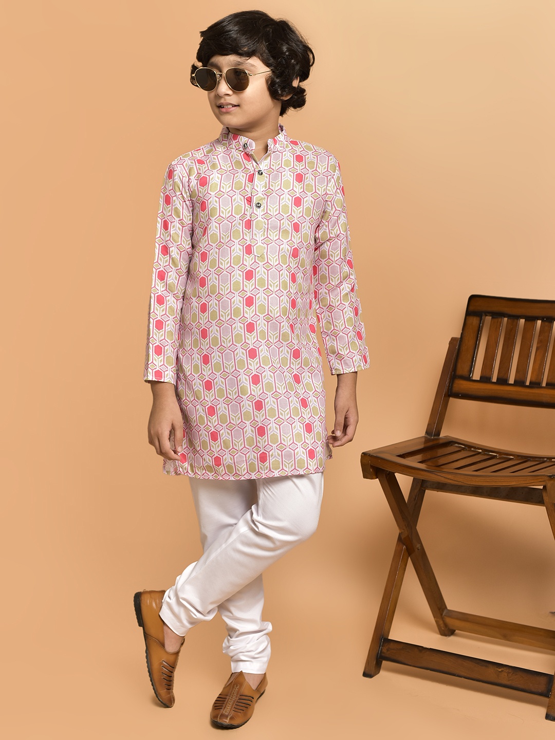 

PRINTINDIA Boys Geometric Printed Mandarin Collar Straight Kurta With Pyjamas, Pink