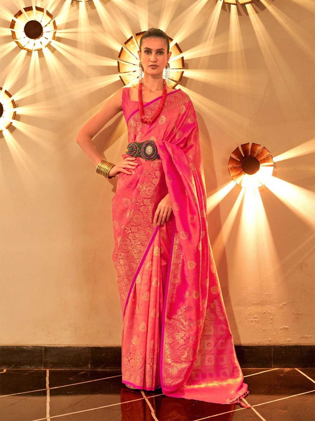 

ODETTE Woven Design Zari Saree, Pink