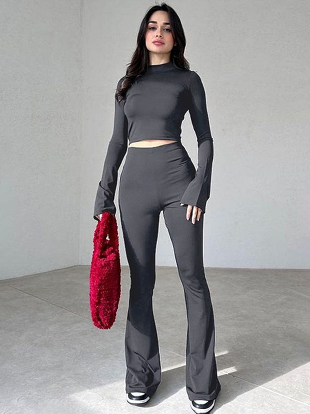 

LULU & SKY Long Sleeves Crop Top With Trousers, Grey