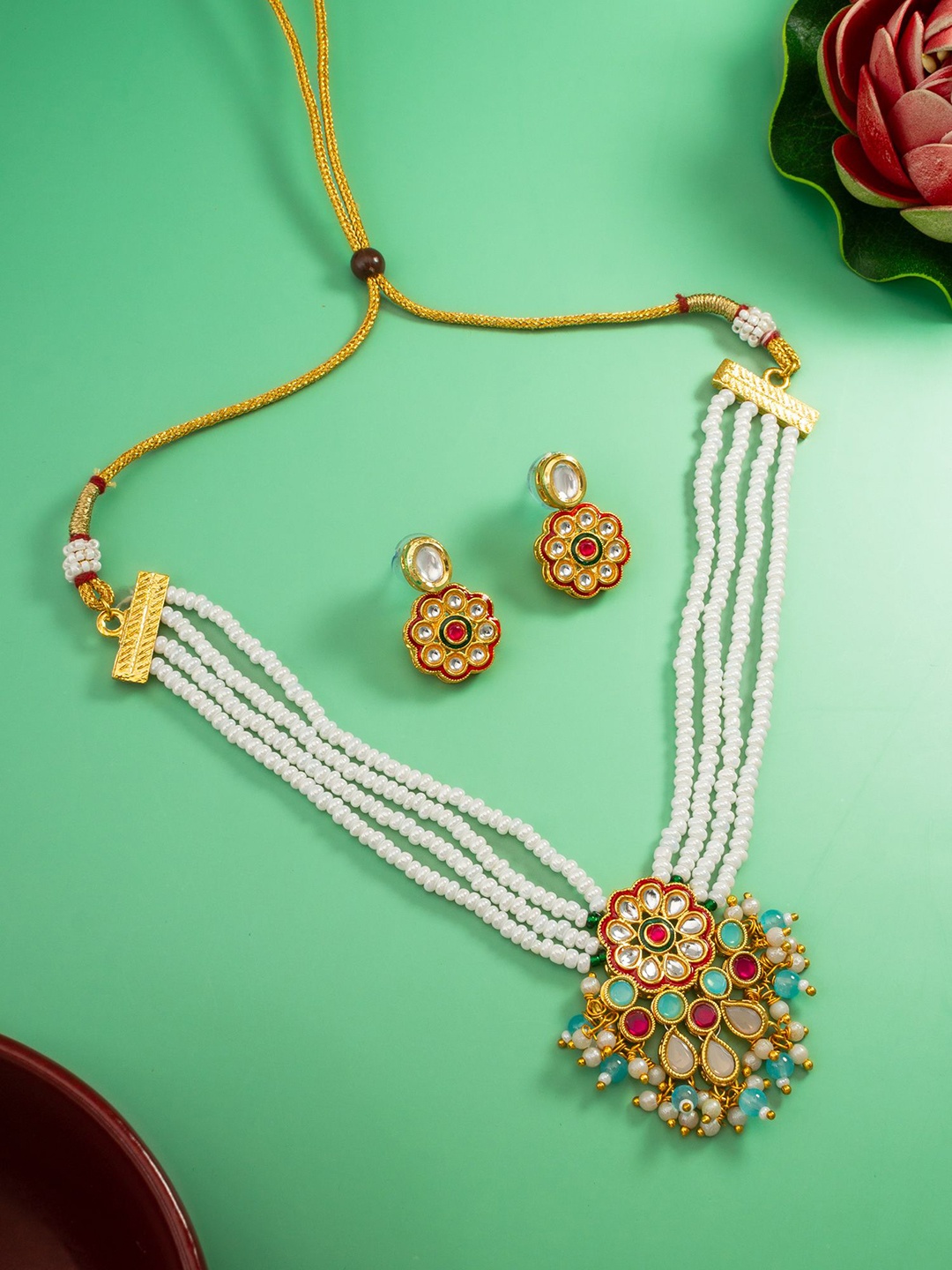 

aadita Kundan Kundan Stone-Studded & Beaded Jewellery Set, Gold