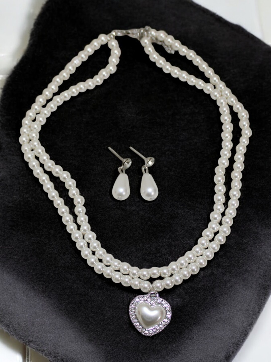 

Jolly Faces Stone-Studded & Beaded Jewellery Set, Silver