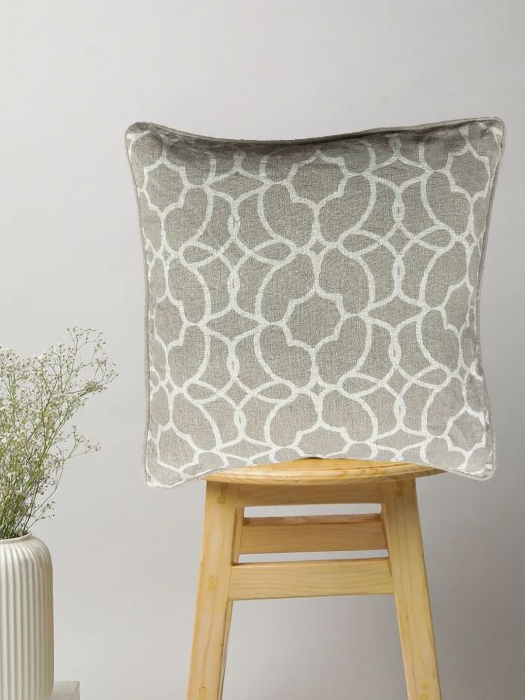 

SAJAVAT Beige and White Geometric Printed Cotton Square Cushion Cover