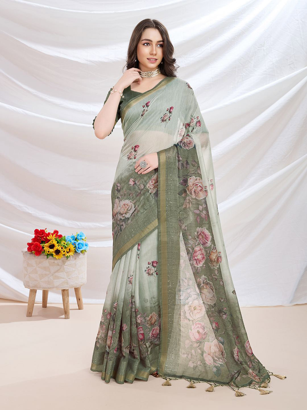 

Mitera Floral Printed Zari Saree, Cream