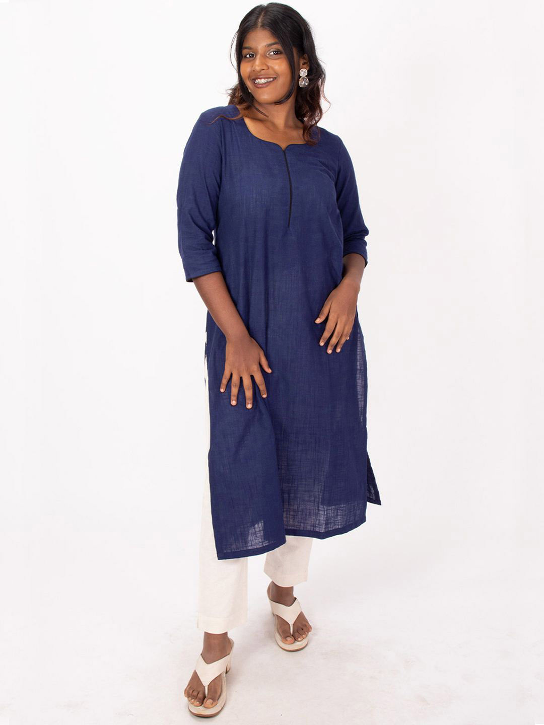 

Avishya Round Neck Cotton Straight Kurta, Blue