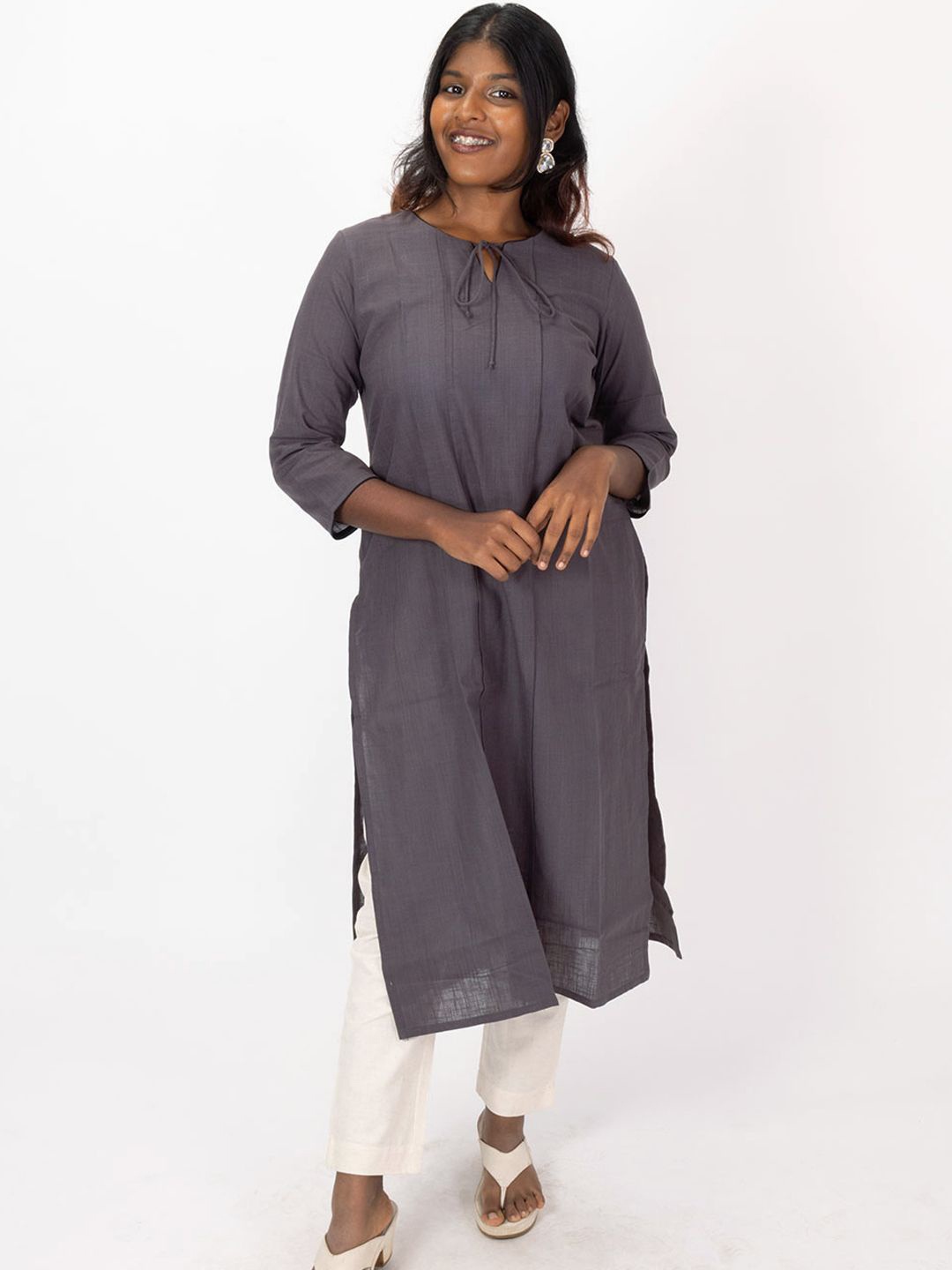 

Avishya Women Handloom Kurta, Charcoal