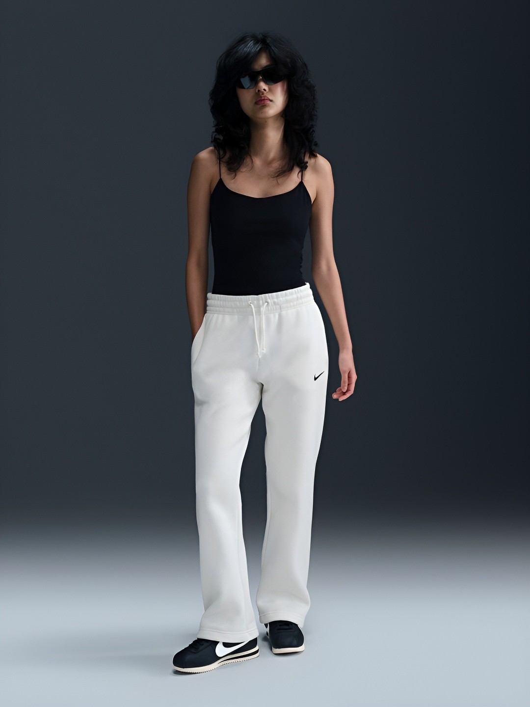

Nike Sportswear Phoenix Fleece Women Mid-Rise Open-Hem Pants, White