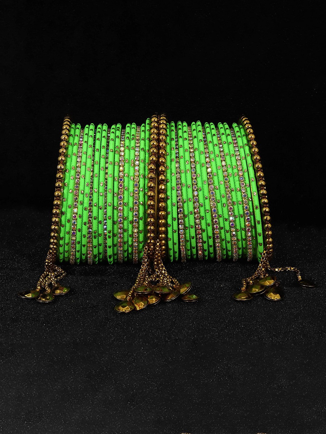 

Set of 42 Non-Precious Metal with Base Metal Zircon Gemstone Studded Velvet Bangle, Magenta