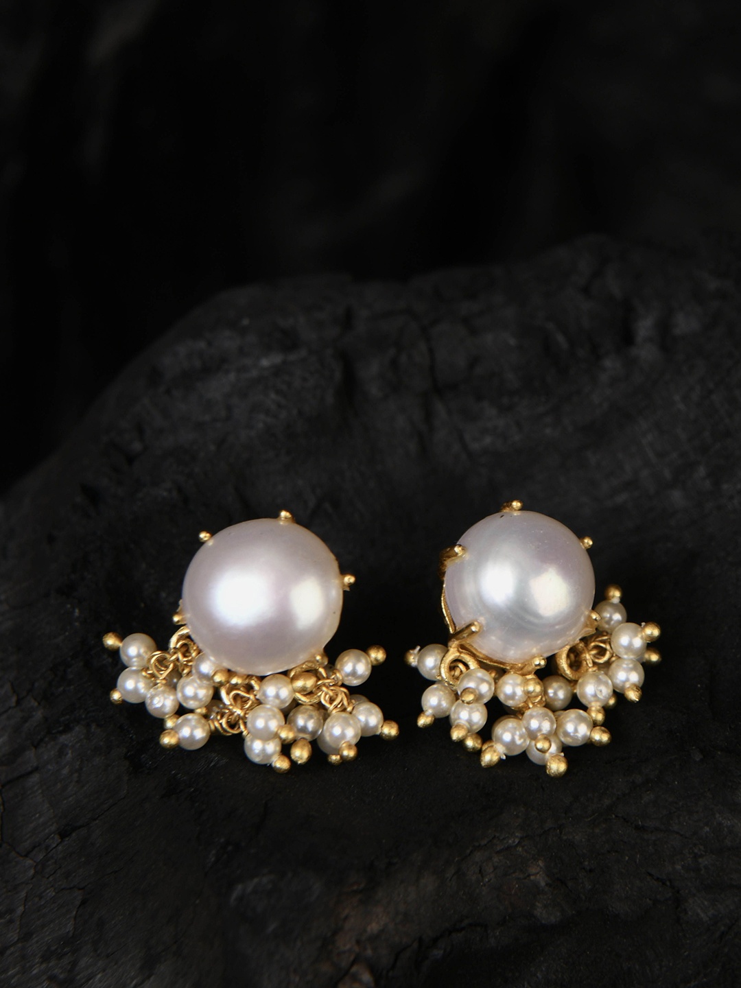 

TOTAPARI Gold-Plated Pearls Beaded Contemporary Studs
