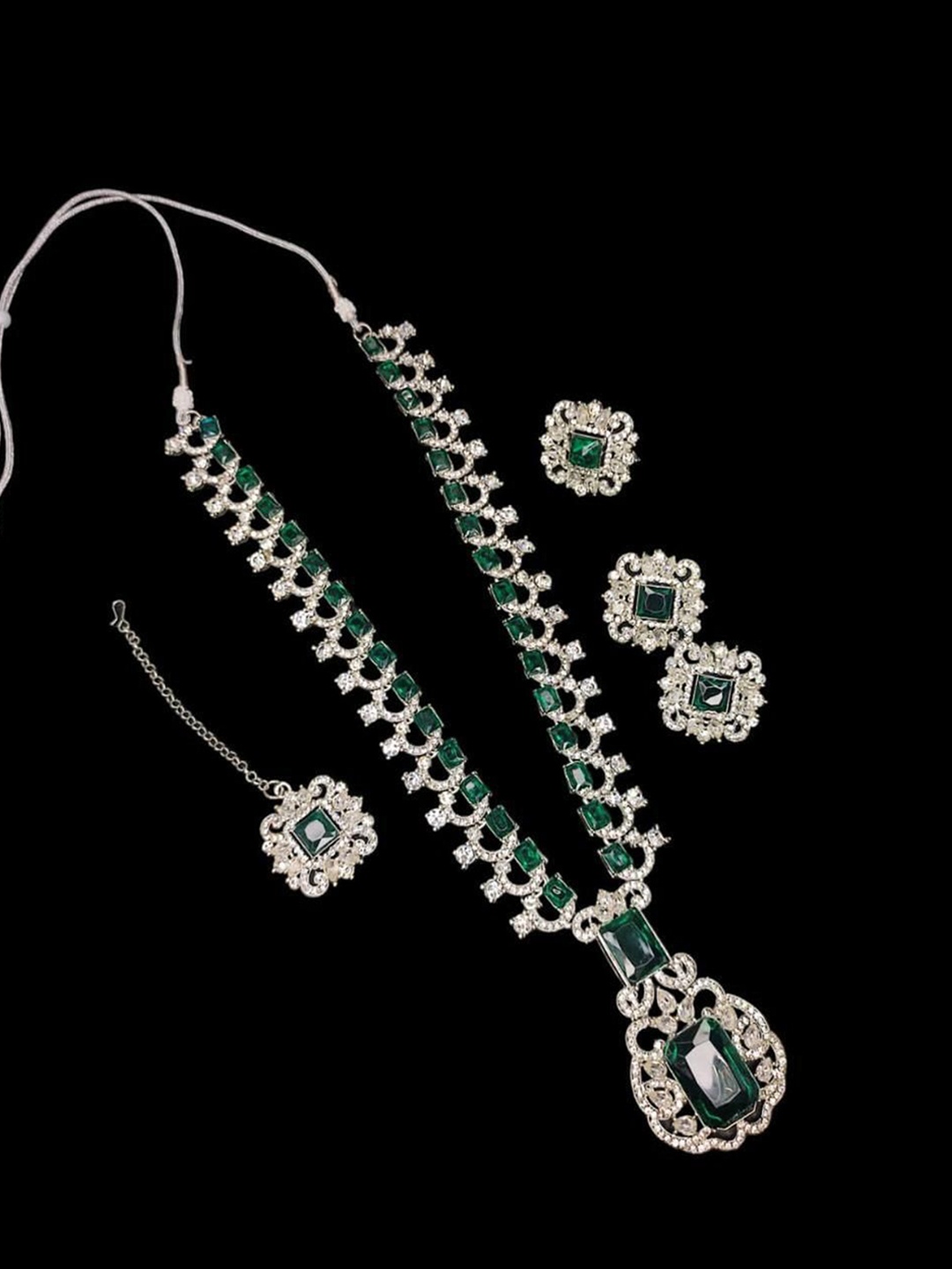 

Gyaan Jewels Stone-Studded Jewellery Set, Silver
