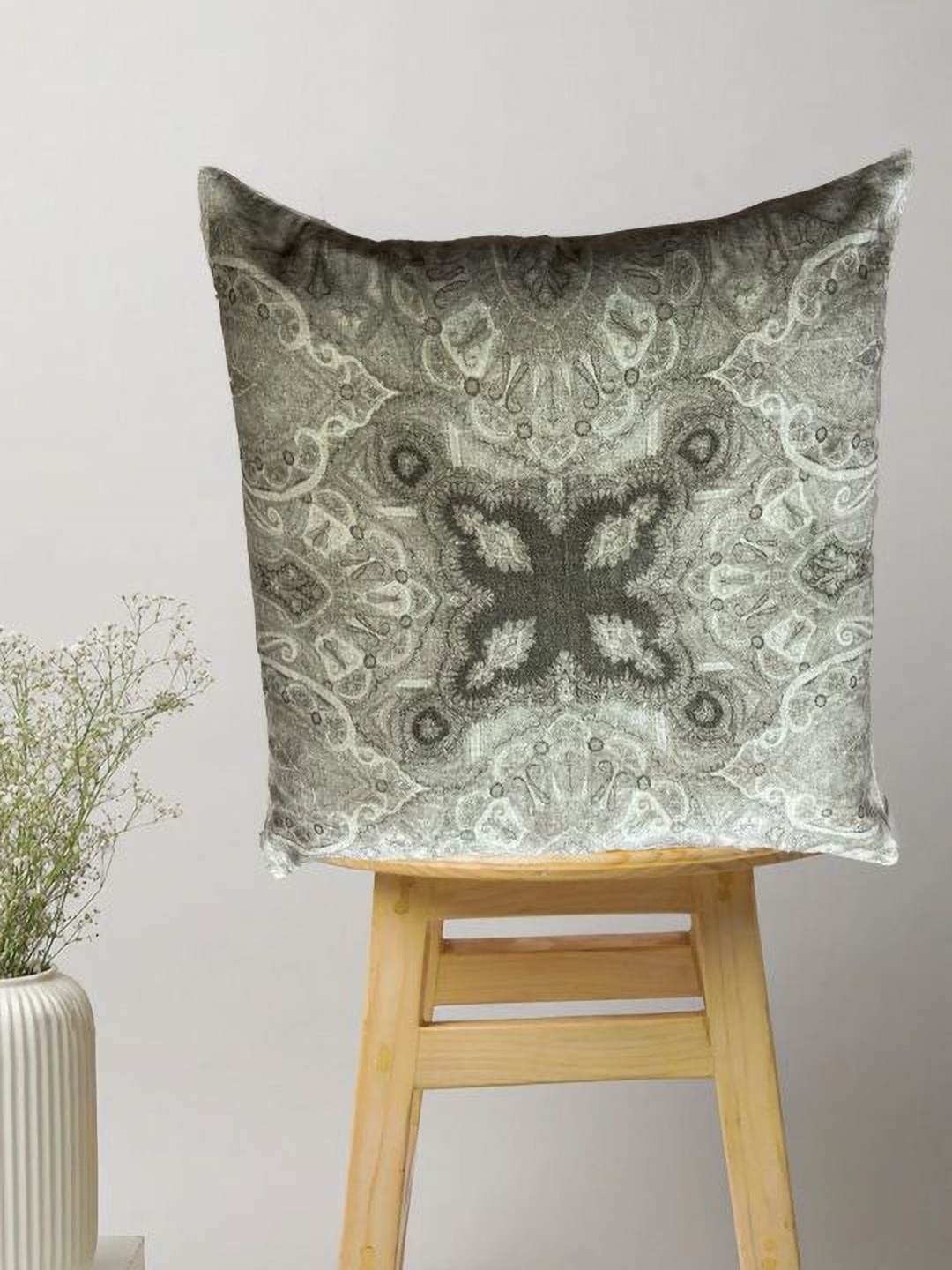 

SAJAVAT Grey Geometric Printed Cotton Square Cushion Cover