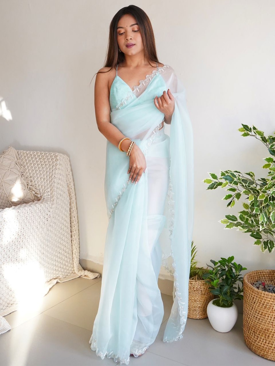 

Anouk Sequinned Organza Saree, Turquoise blue