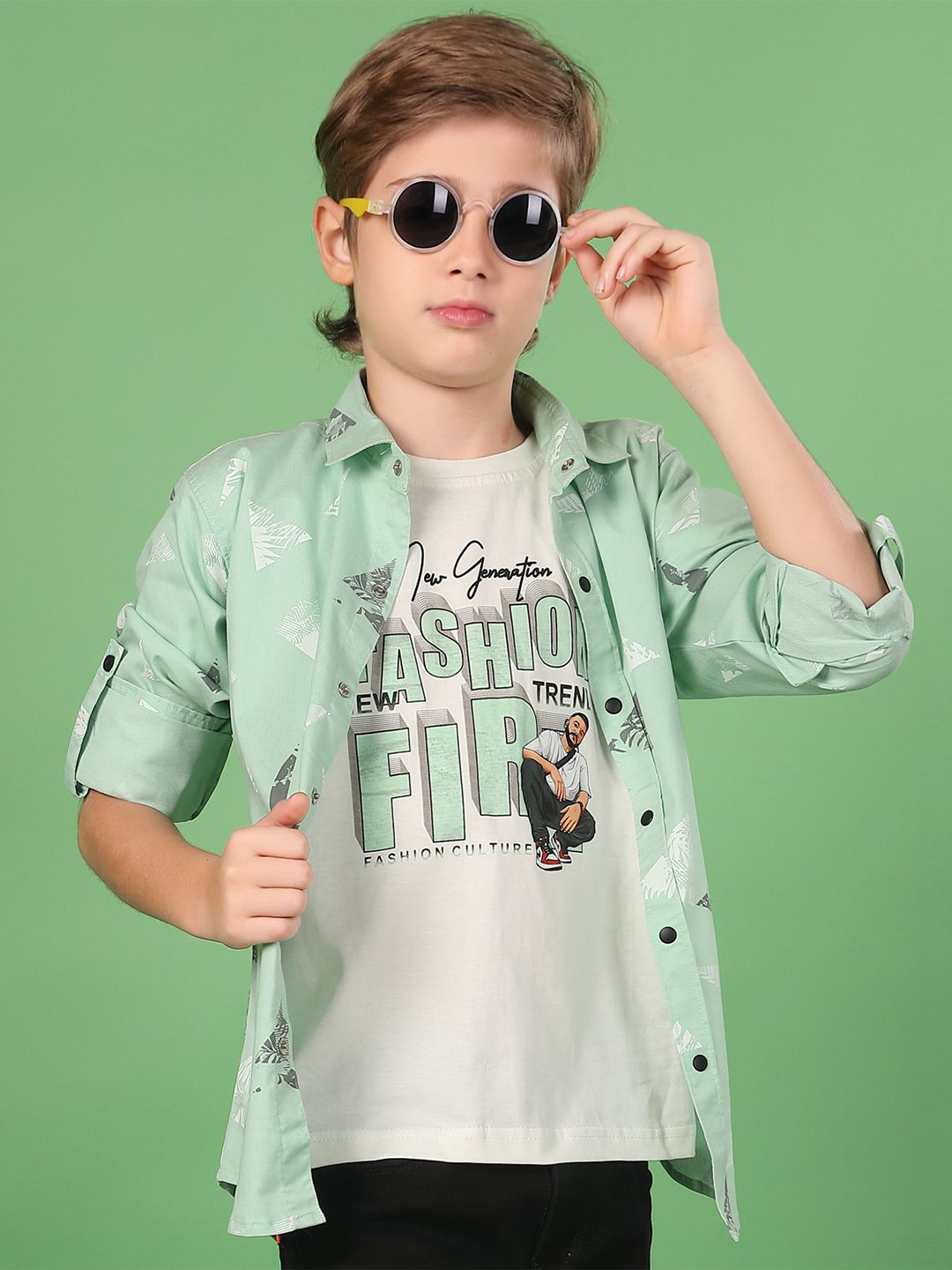 

MashUp Boys Classic Geometric Printed Opaque Cotton Casual Shirt Comes With T-shirt, Green