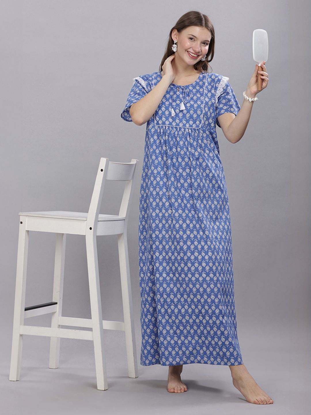 

NAIDU HALL Women Floral Printed Pure Cotton Maxi Nightdress, Blue