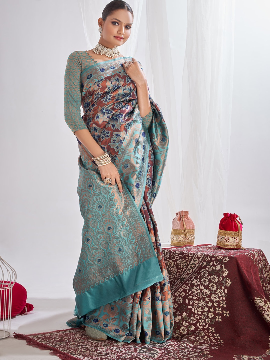 

Wuxi Ethnic Motifs Zari Pure Silk Banarasi Saree, Blue