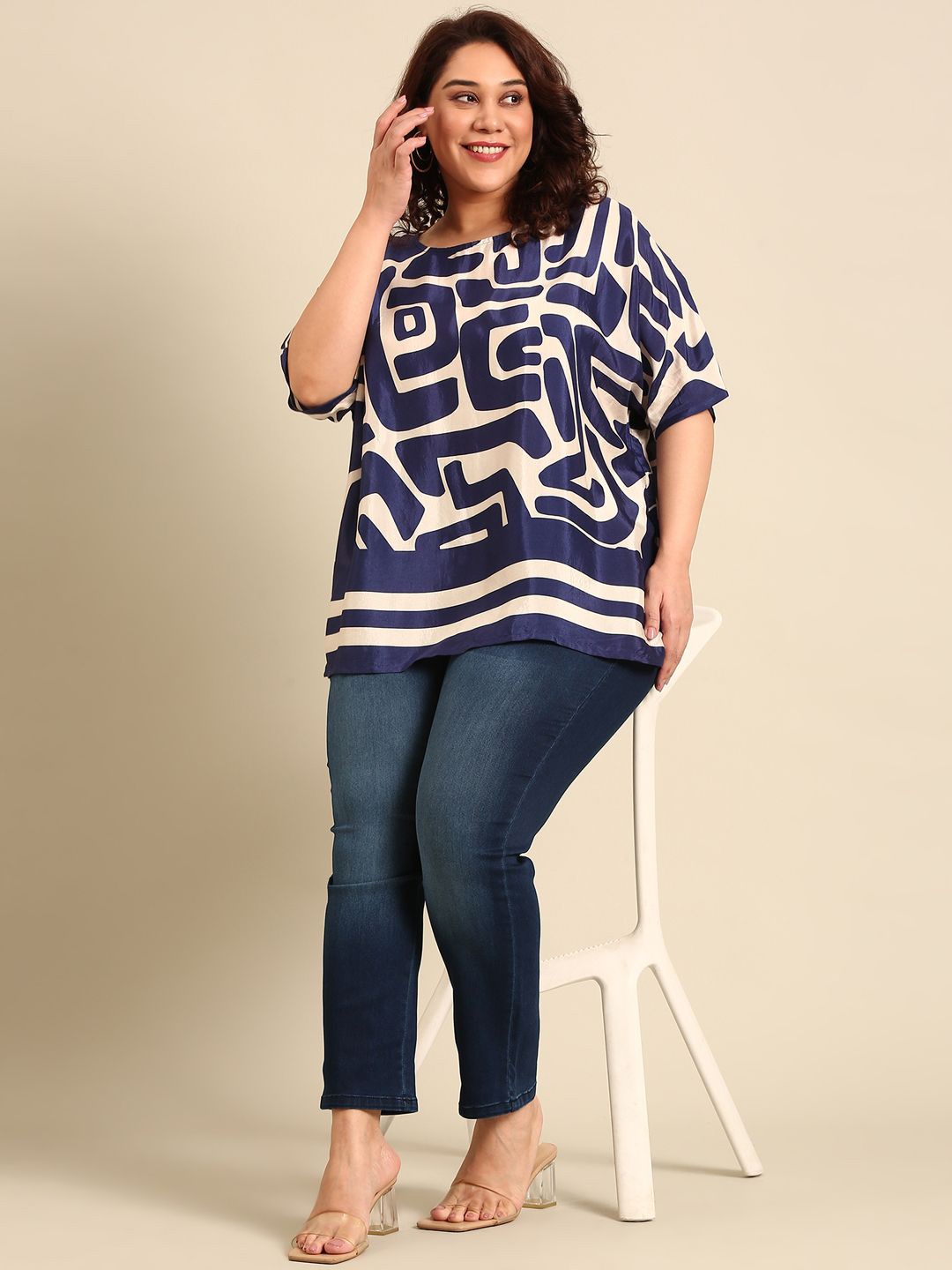 

The Pink Moon Women Plus Size Print Extended Sleeves Top, White