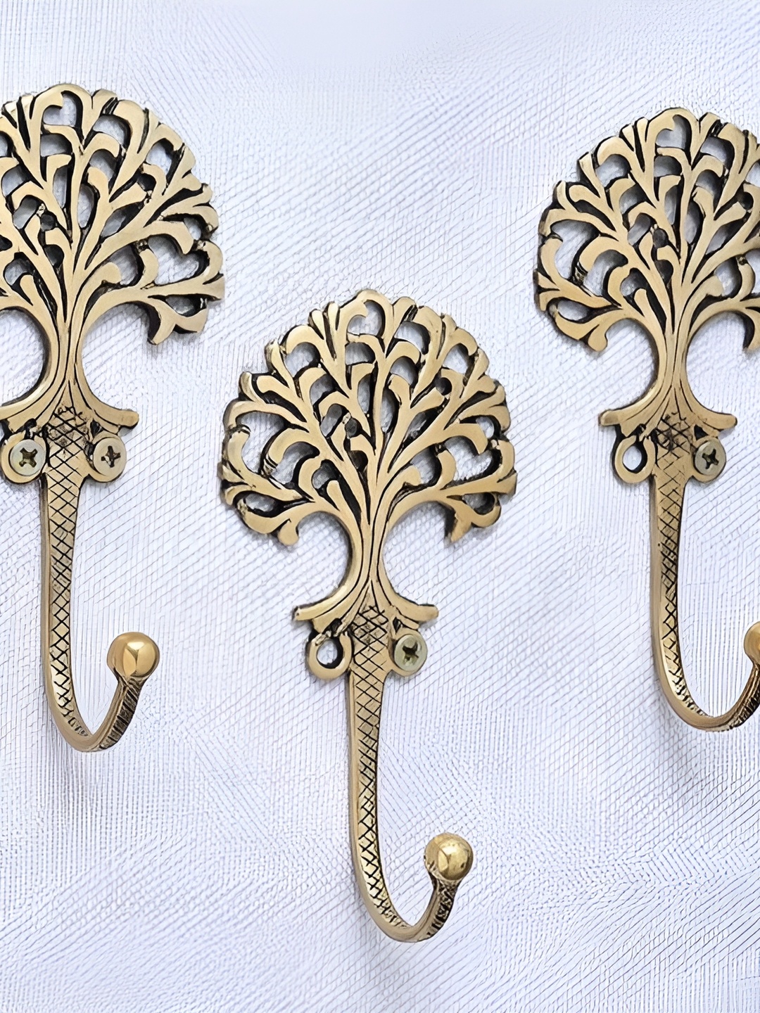 

IndianShelf Goldtoned Brass Tree Textured Wall Hooks, Gold