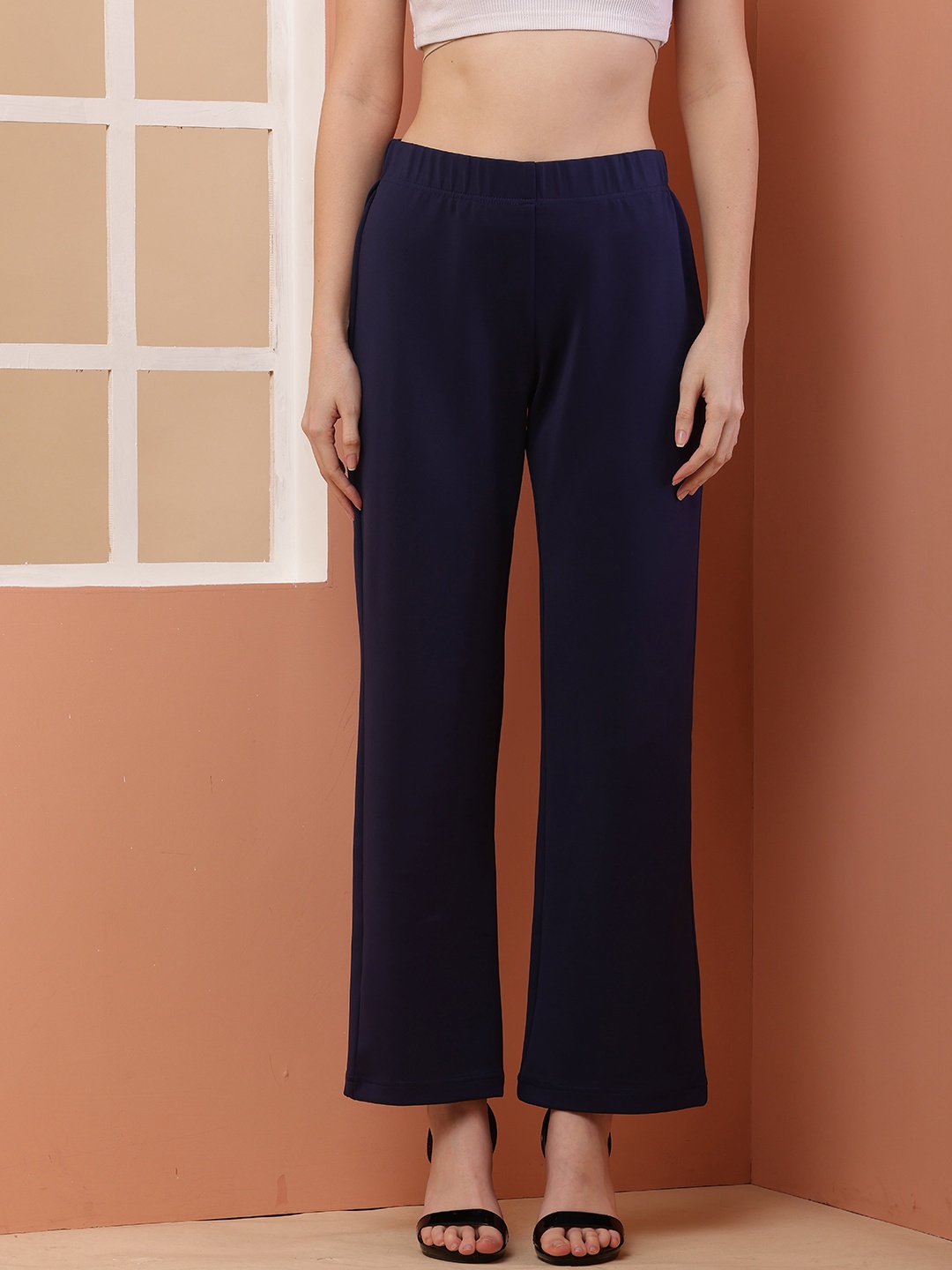

DEBONATELLA Women Comfort Straight Fit Trousers, Navy blue