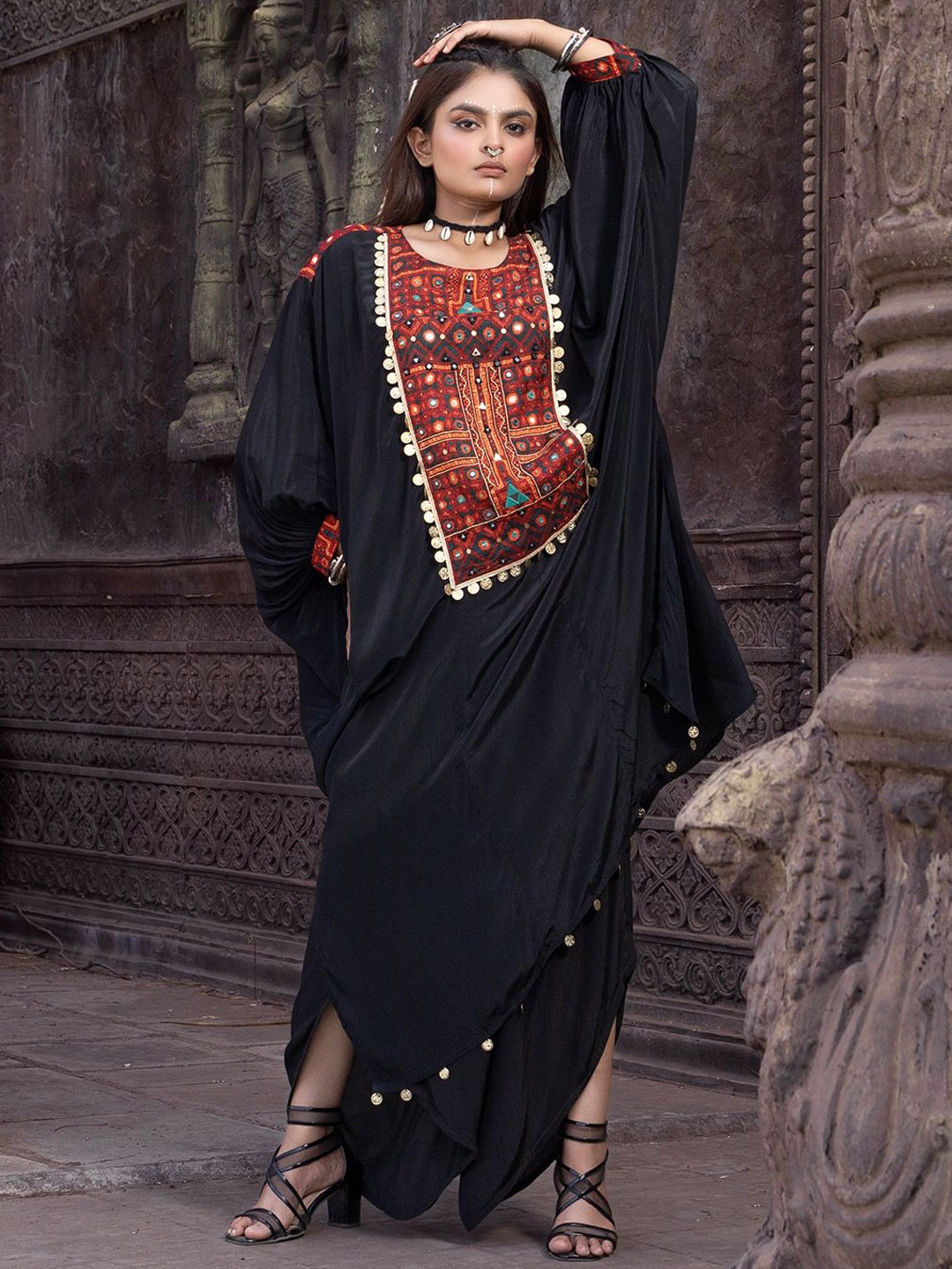 

EARTH O FAB Women Printed Regular Silk Crepe Kurta with Dhoti Pants, Black