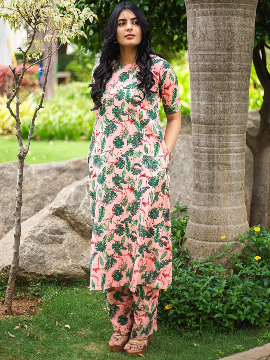 

RADOSS Floral Printed Regular A-Line Kurta with Trousers, Pink