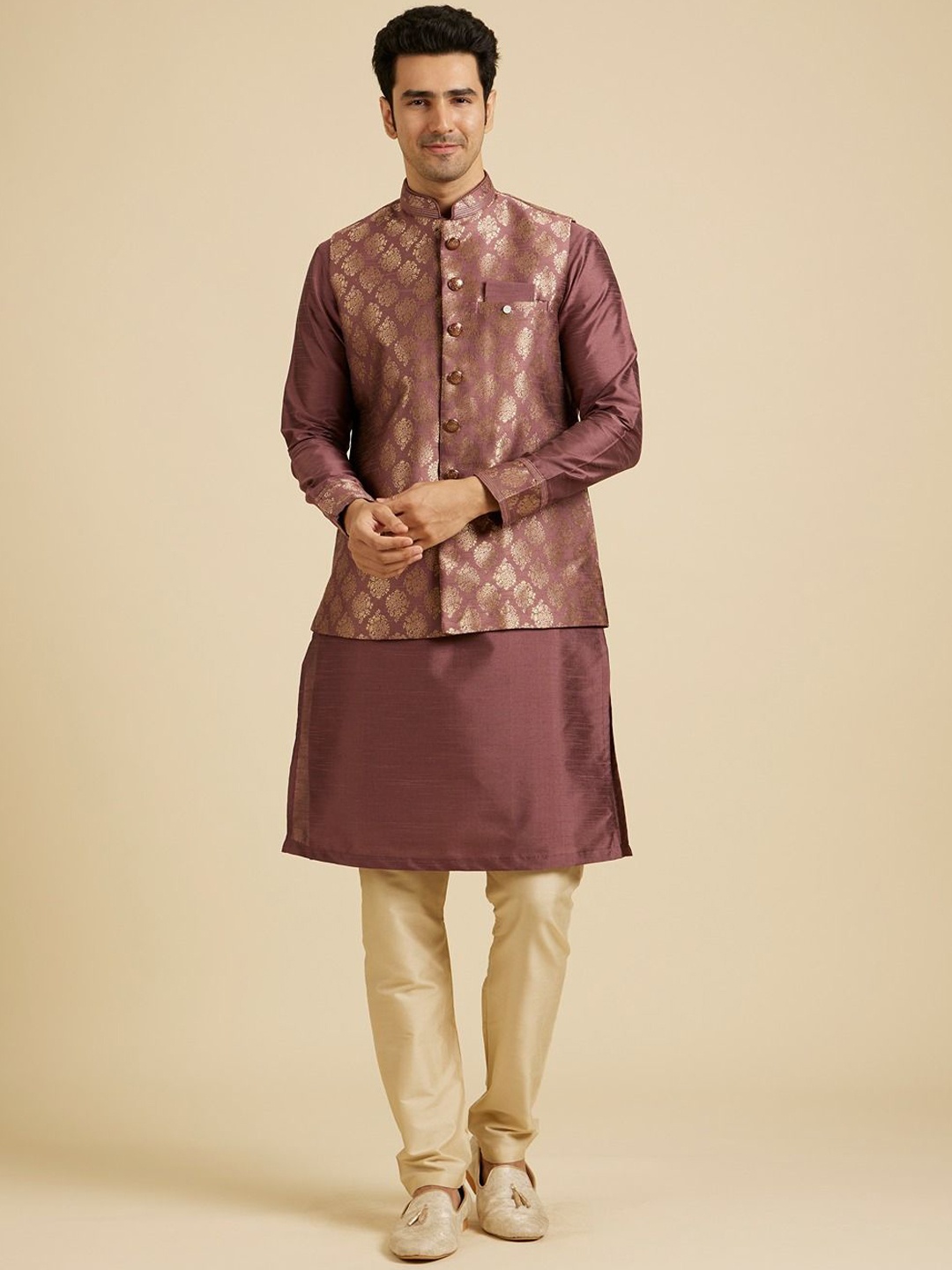 

Manyavar Mandarin Collar Kurta with Pyjama and Nehru Jacket, Purple