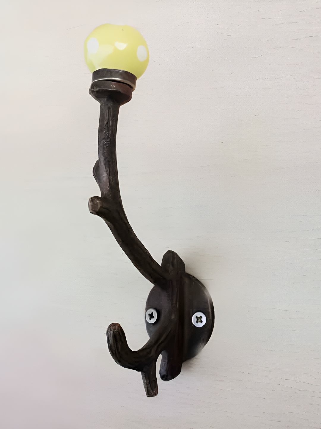 

IndianShelf Yellow & White Ceramic Dot Key Wall Hooks