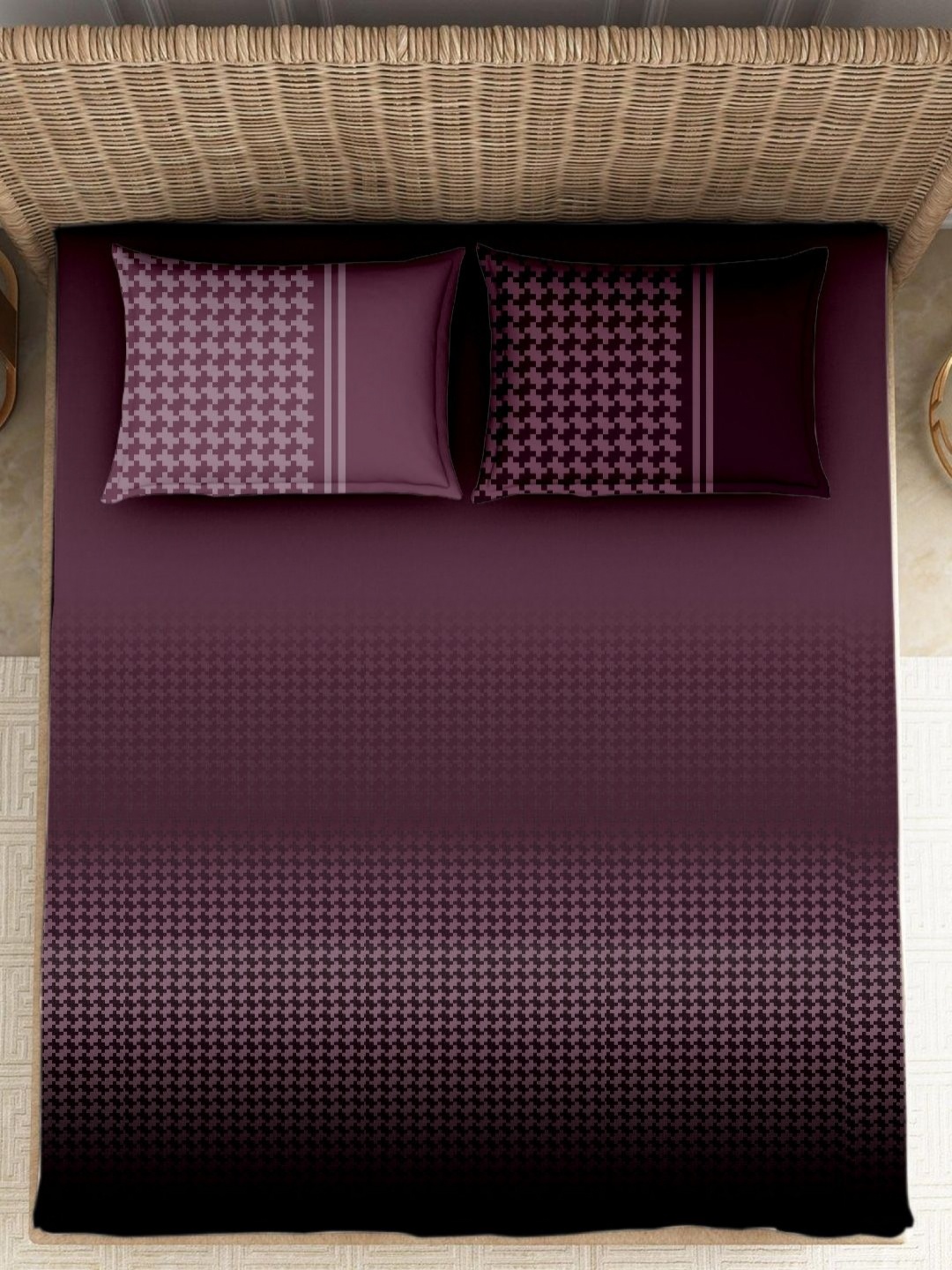 

VINTANA Maroon Geometric 250 TC 250 TC Cotton King Bedsheet Set-2.74 m x 2.74 m