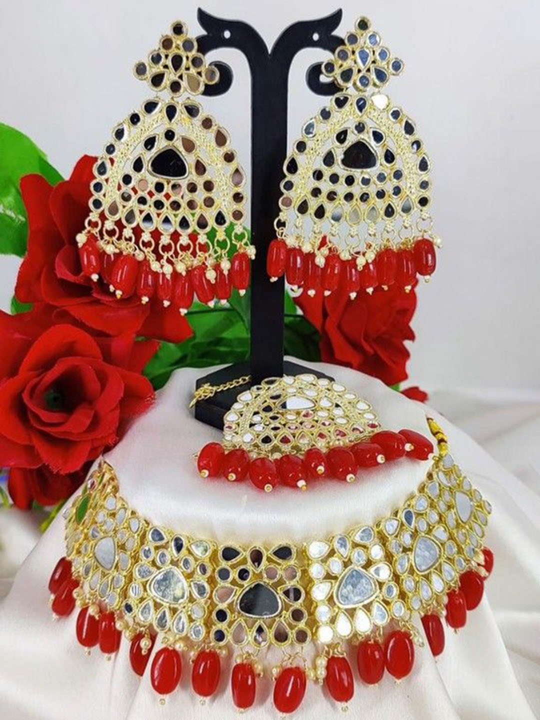 

Gyaan Jewels Artificial Beads Studded & Beaded Jewellery Set, Gold