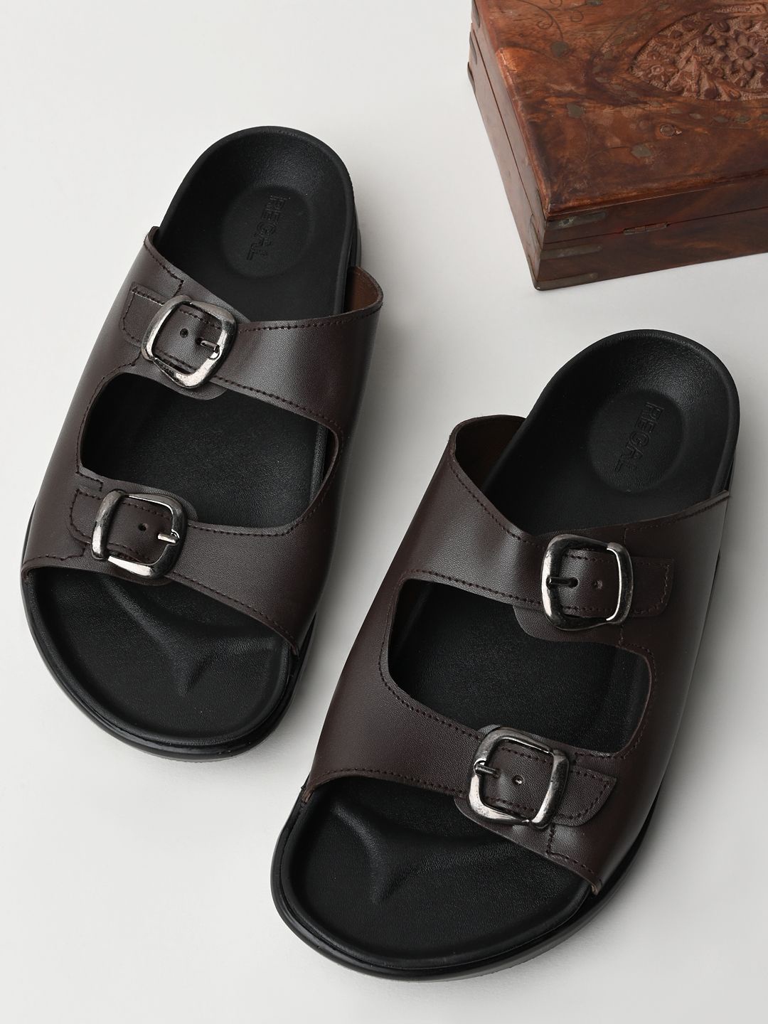 

Regal Men Leather Comfort Sandals, Black