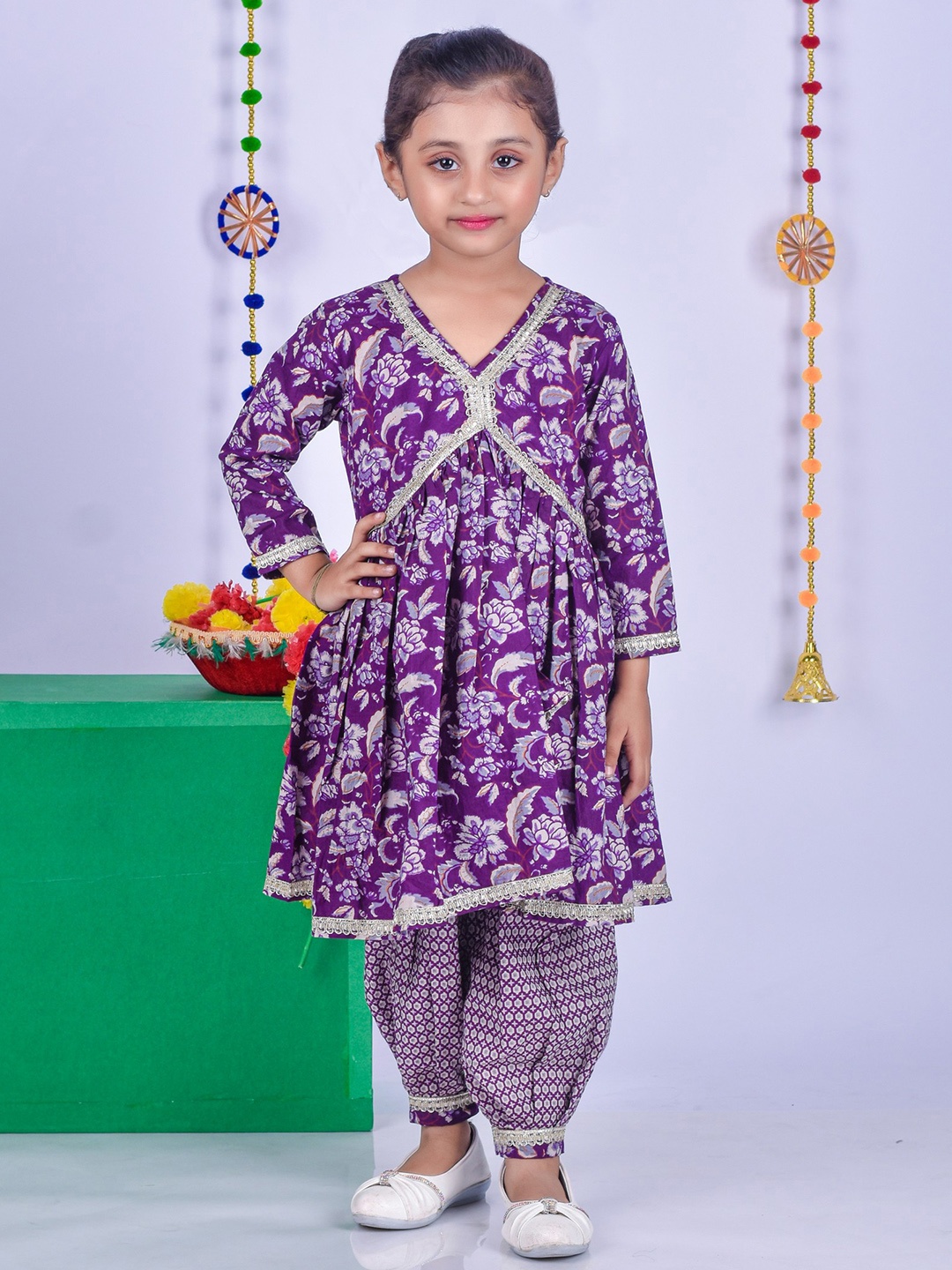 

AATYA KIIDS Girls Floral Printed Empire Pure Cotton Kurta with Salwar, Purple