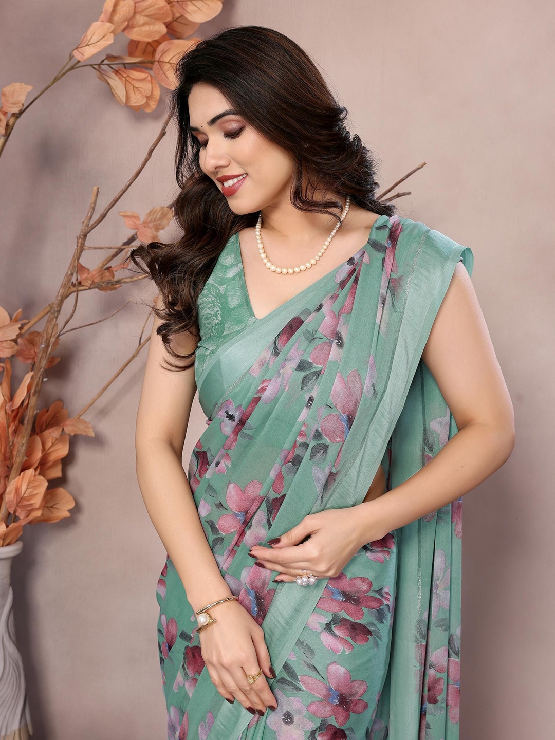 

Ekasya Floral Printed Daily Wear Saree, Olive