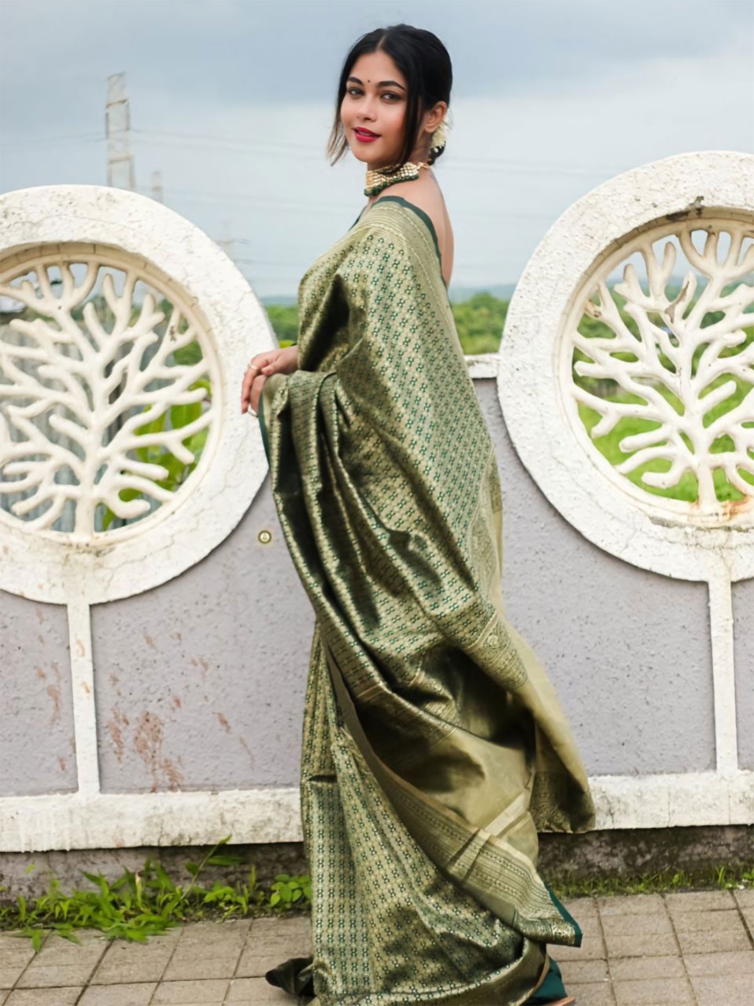 

Wuxi Woven Design Pure Silk Banarasi Saree, Green