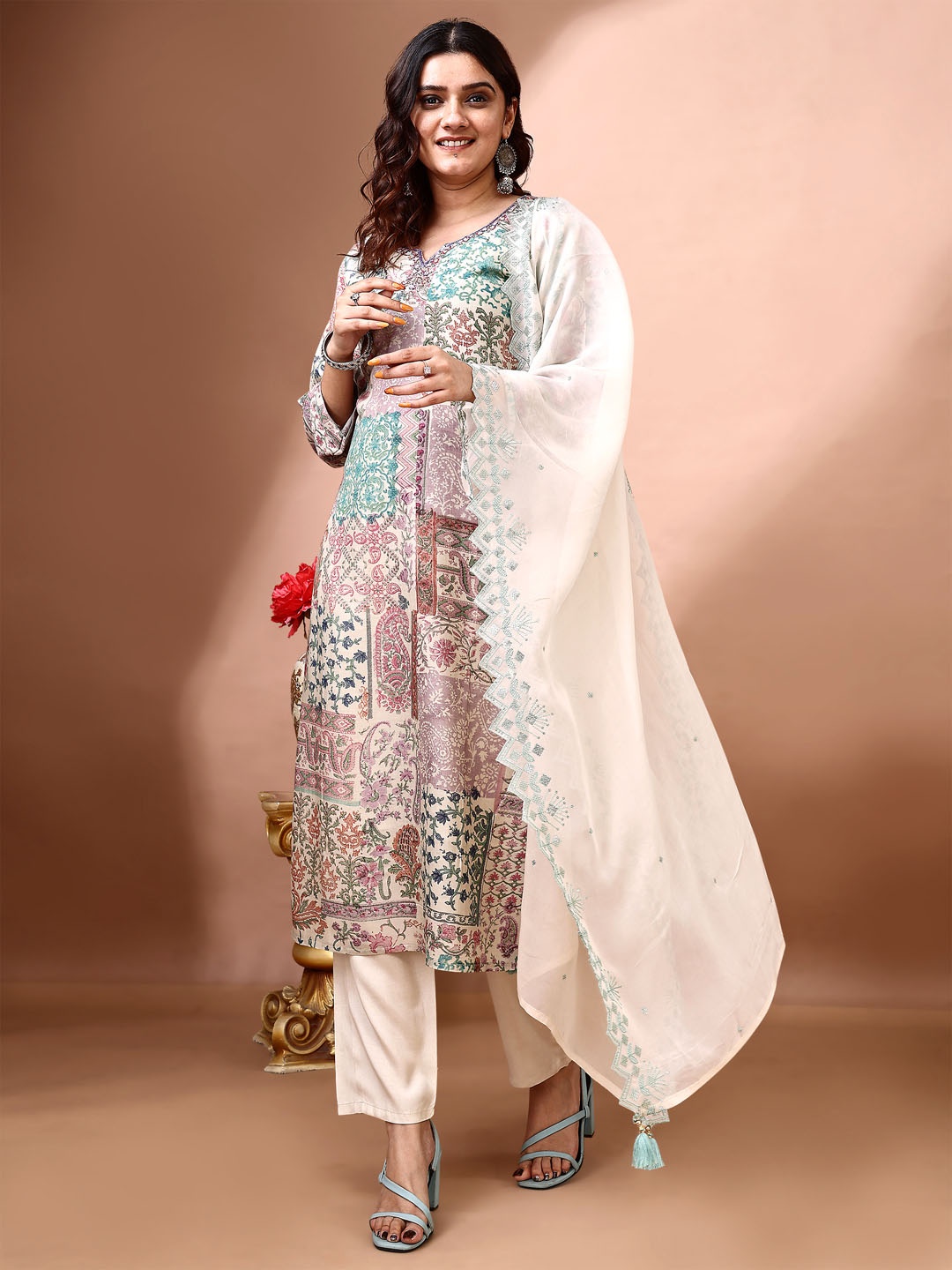 

KUNDAN FAB V-Neck Floral Printed Pure Cotton Straight Kurta with Trouser & Dupatta, Blue