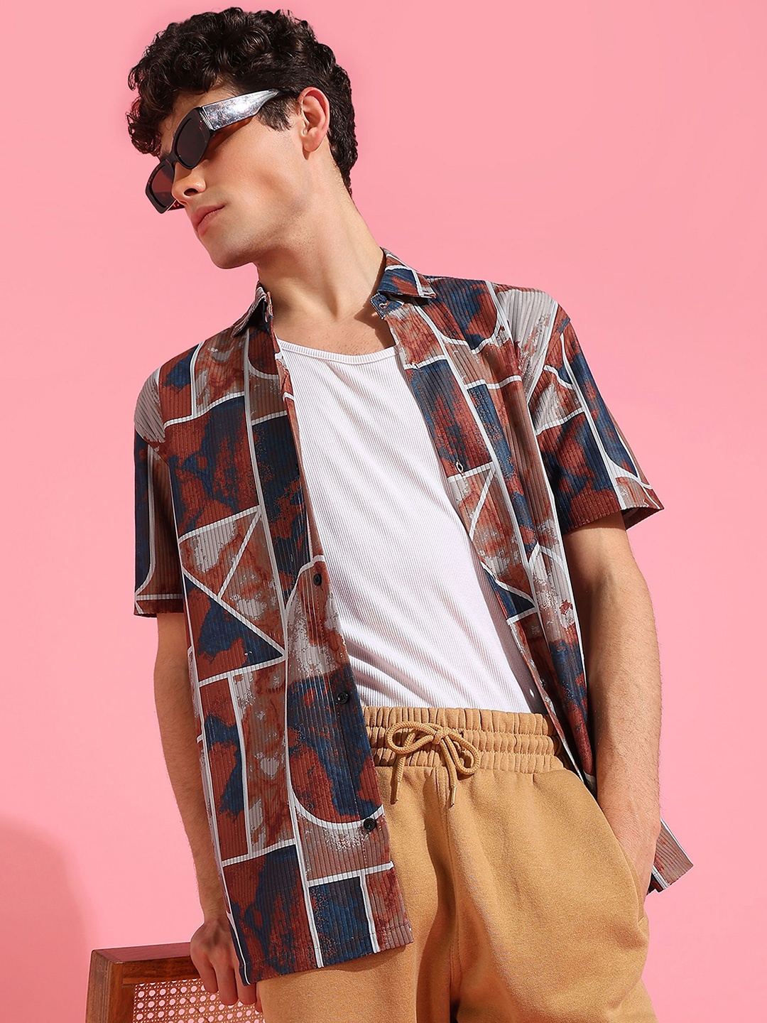 

INDICLUB Men Spread Collar Geometric Printed Relaxed Fit Casual Shirt, Red