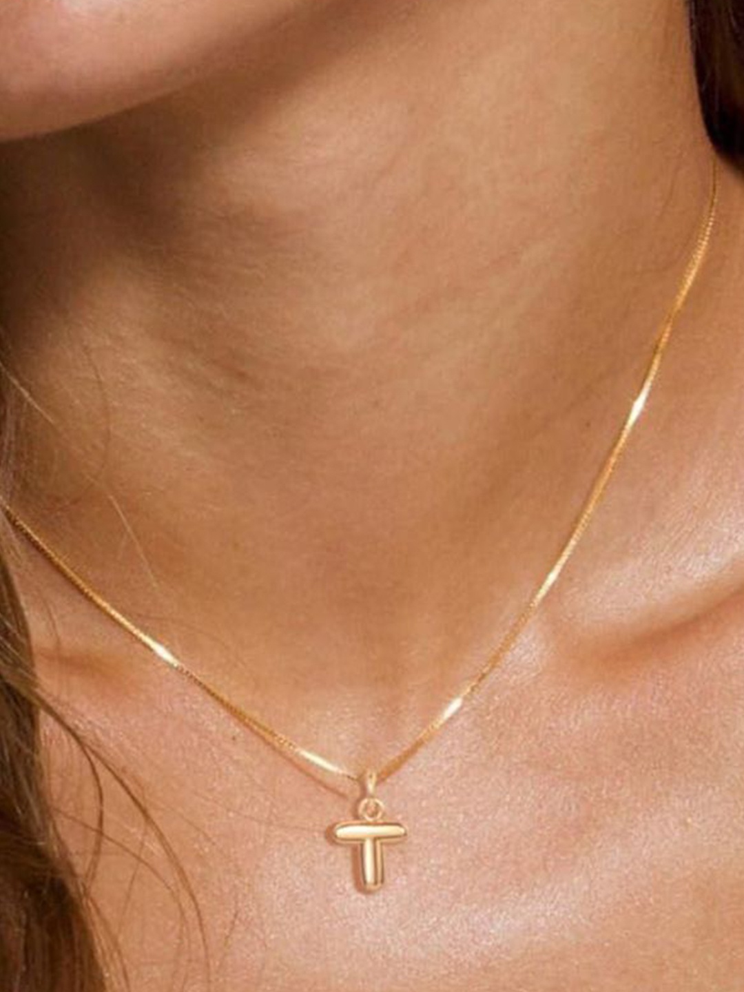 

StyleCast x Revolte Gold-Plated Minimal Chain