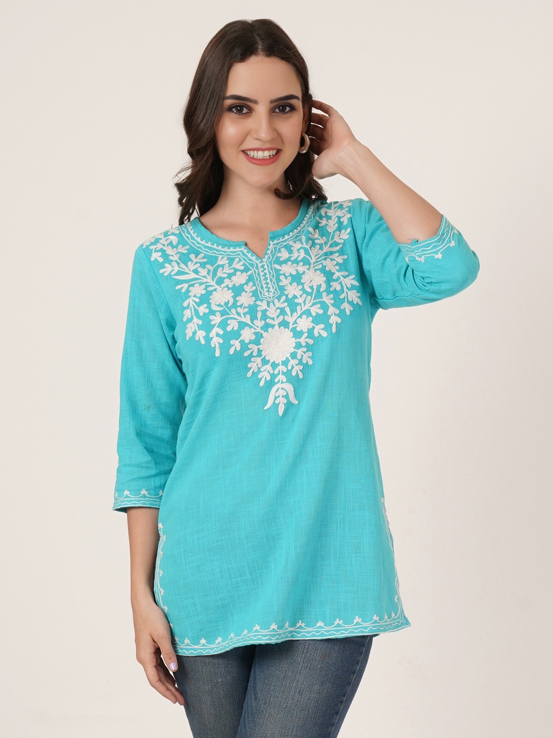 

Brownverse Women Floral Embroidered Pure Cotton Thread Work Kurti, Blue