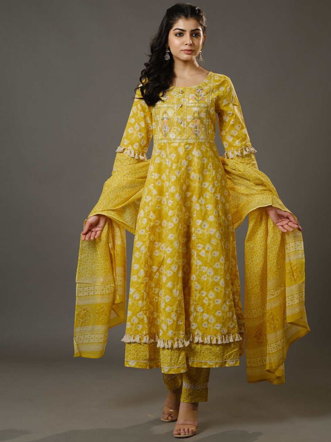 

Hassu's Ethnic Motifs Embroidered Thread Work Pure Cotton Kurta With Trousers & Dupatta, Yellow