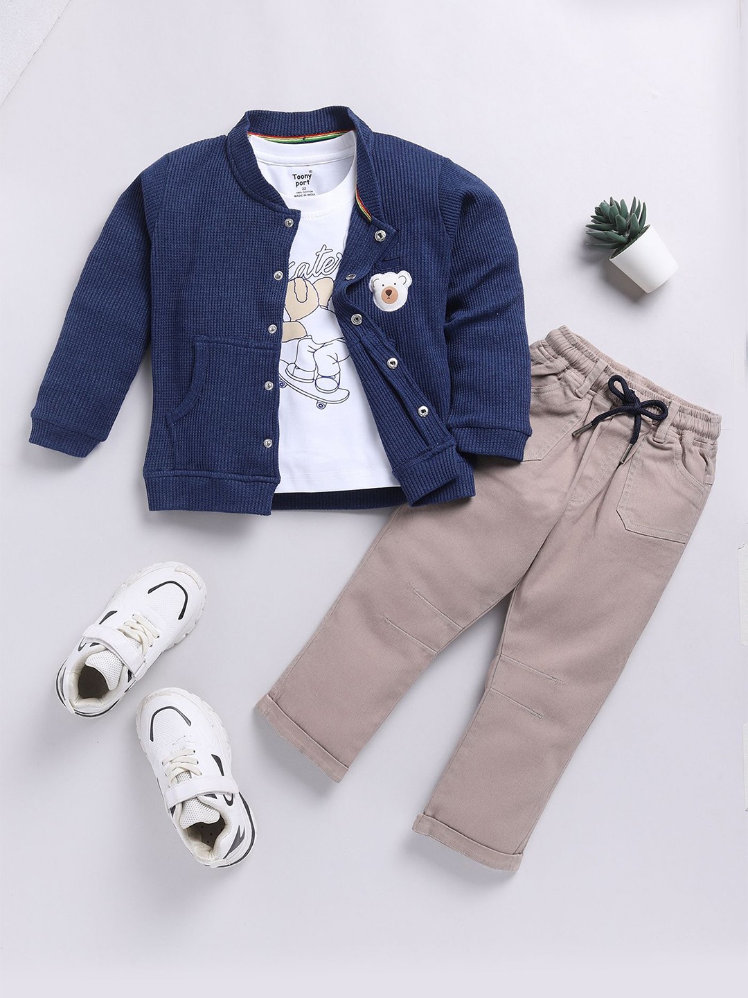 

Toonyport Boys Printed Round Neck Short Sleeves T-Shirt With Sweatshirt With Trouser, Navy blue