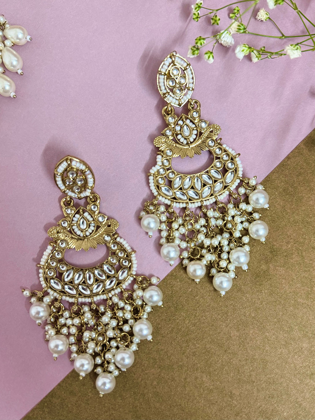 

SUBHAGALANKAR Classic Chandbalis Earrings, Off white