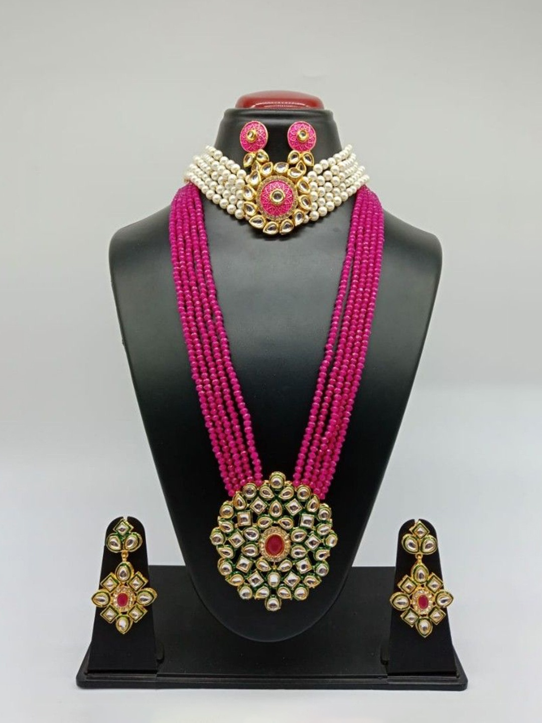 

Gyaan Jewels Stones Studded & Beaded Necklace & Earrings, Gold