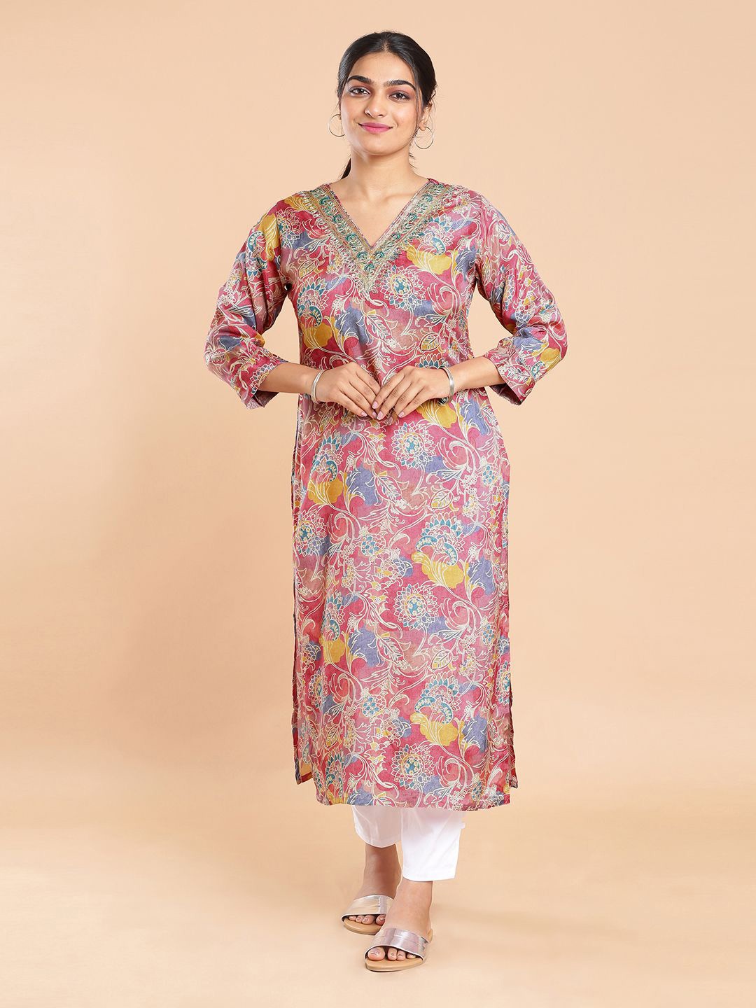 

Kalyan Silks Women Floral Printed Calf Length Kurta, Pink